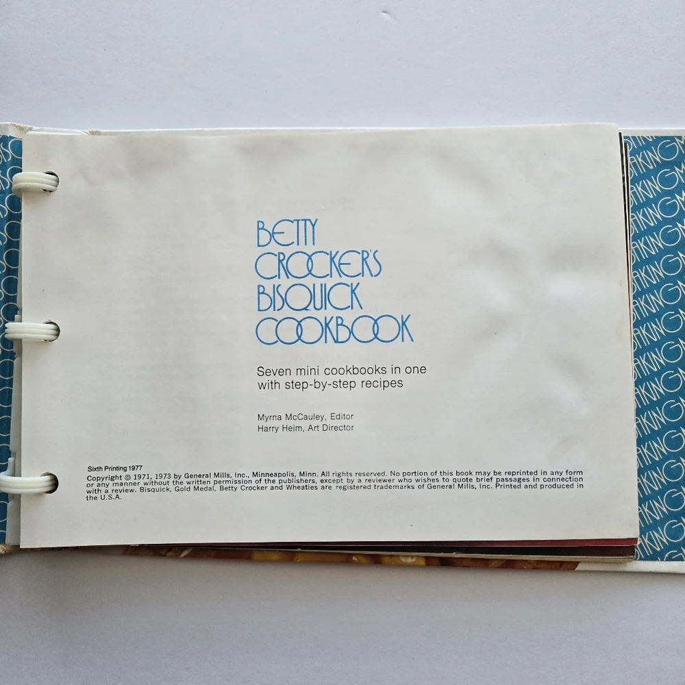 Vintage Betty Crocker's Bisquick Cookbook - Seven Mini Cookbooks In One 1977 HC